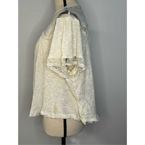 Free People Cape May cream Lace detail open button back blouse size M - Picture 3 of 3